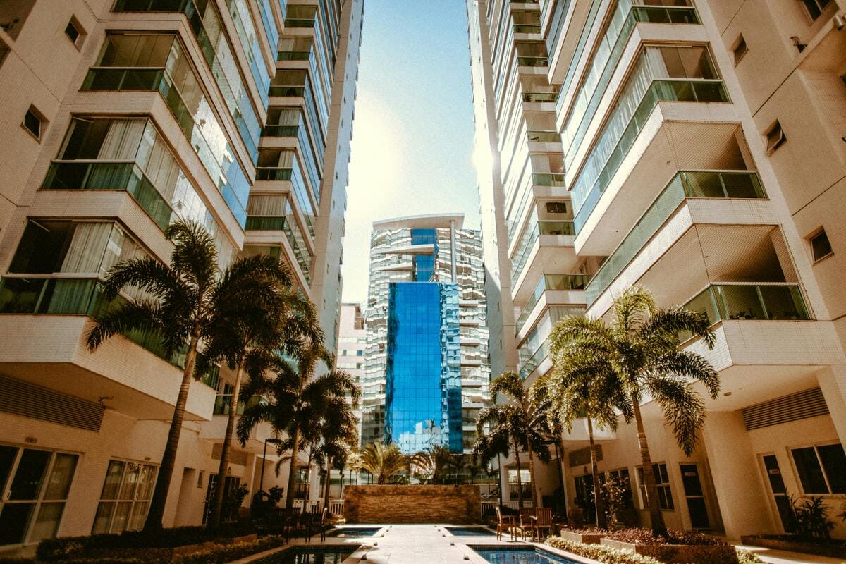 Guia Imobiliário: Morar na Barra da Tijuca em 2026