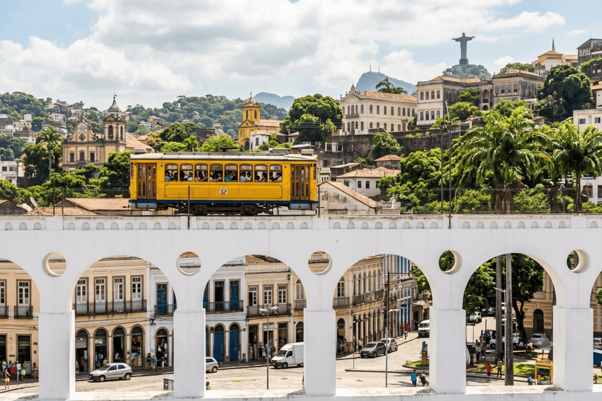 Bondinho de Santa Teresa no Rio de Janeiro - www.riodejaneiroportal.com.br